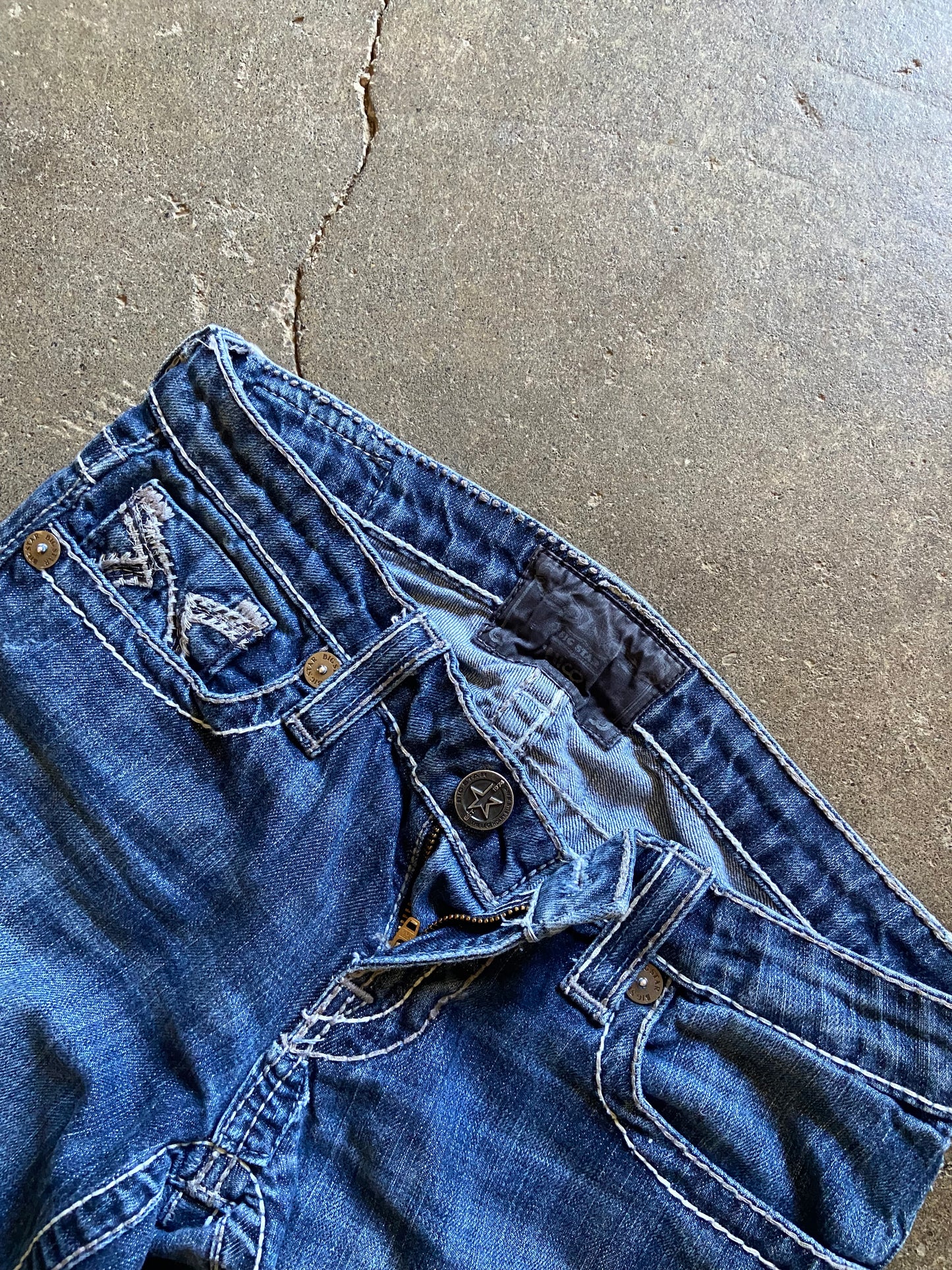 (26) Y2K jeans