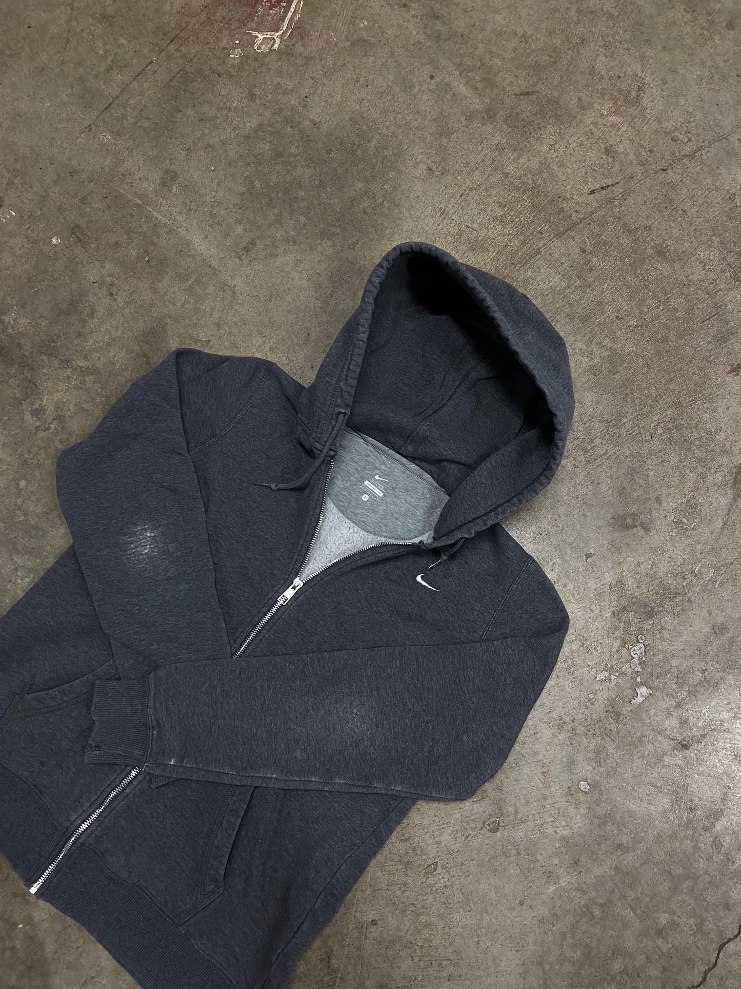 (L) Nike zip up