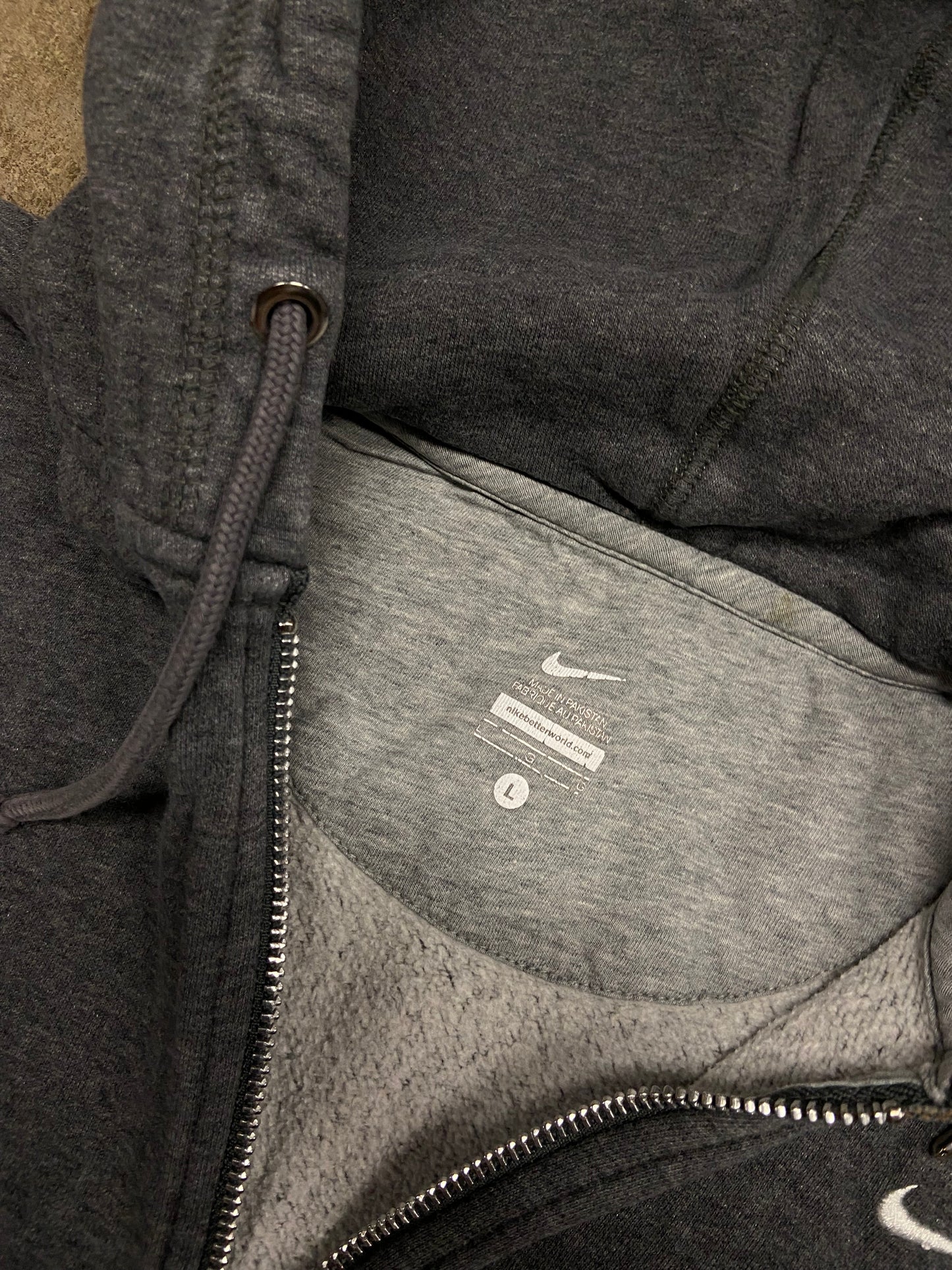 (L) Nike zip up