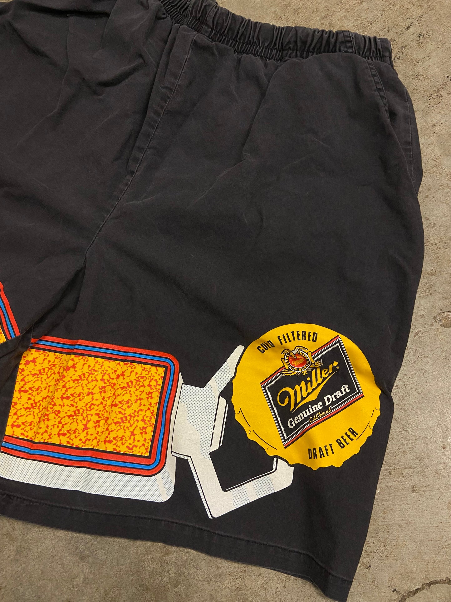 (XL) Vintage Miller beer shorts