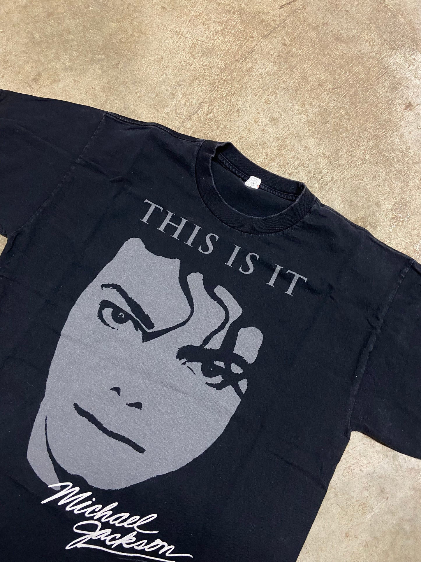 (L) Michale Jackson tour tee