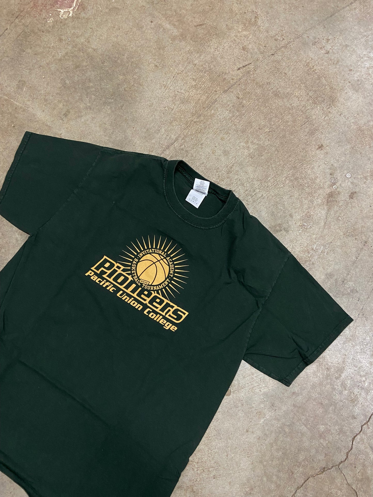 (L) Pioneers basketbal tournament tee