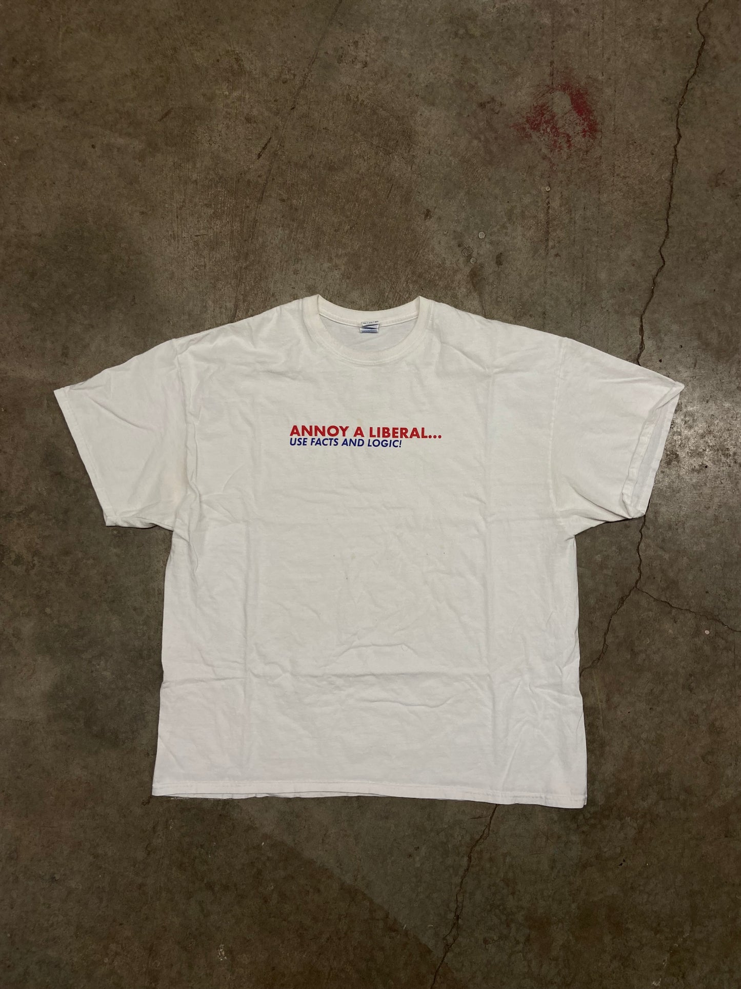 (2XL) Annoy a liberal tee