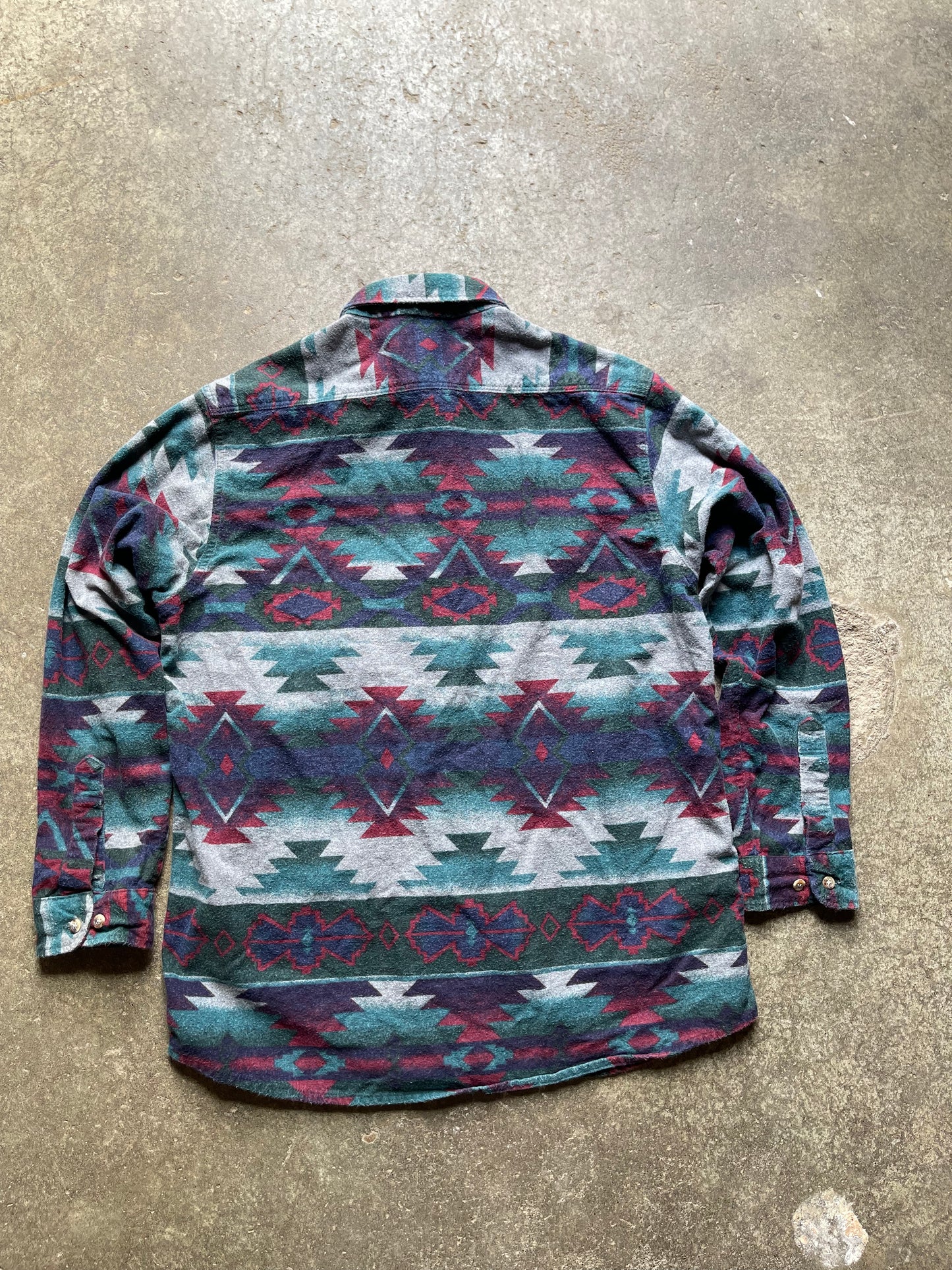 (XL) 90s patterned button up