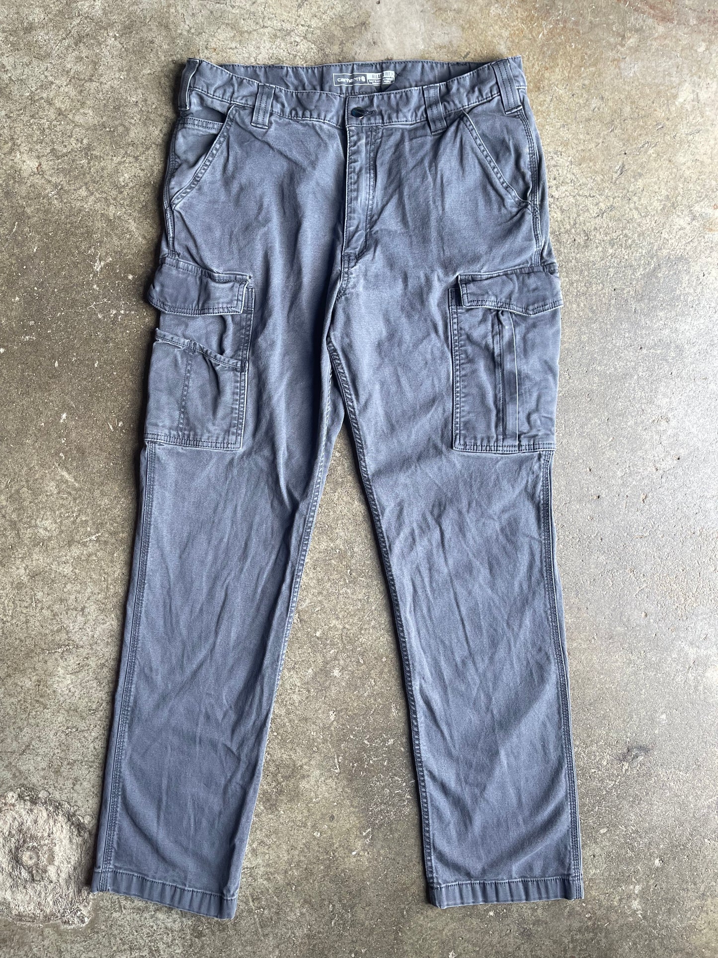 (36x34) Relaxed Fit Carhartt Pants