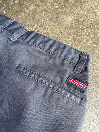 (32) Dickies Shorts