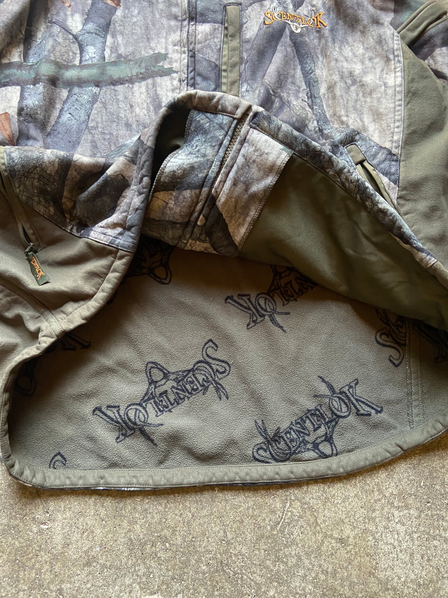 (XL) 00s Camo shell jacket