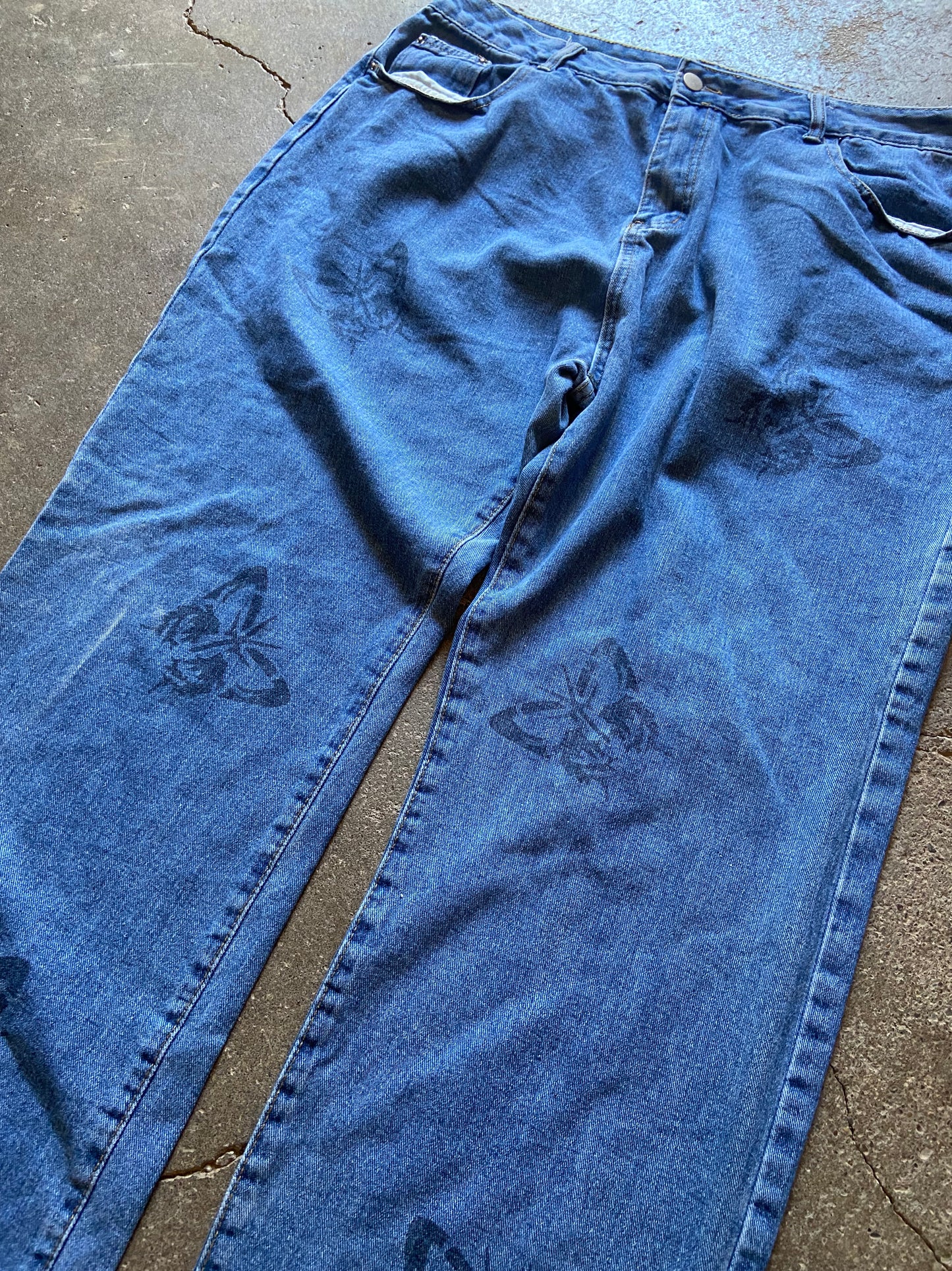 (36x26) Y2K butterfly jeans