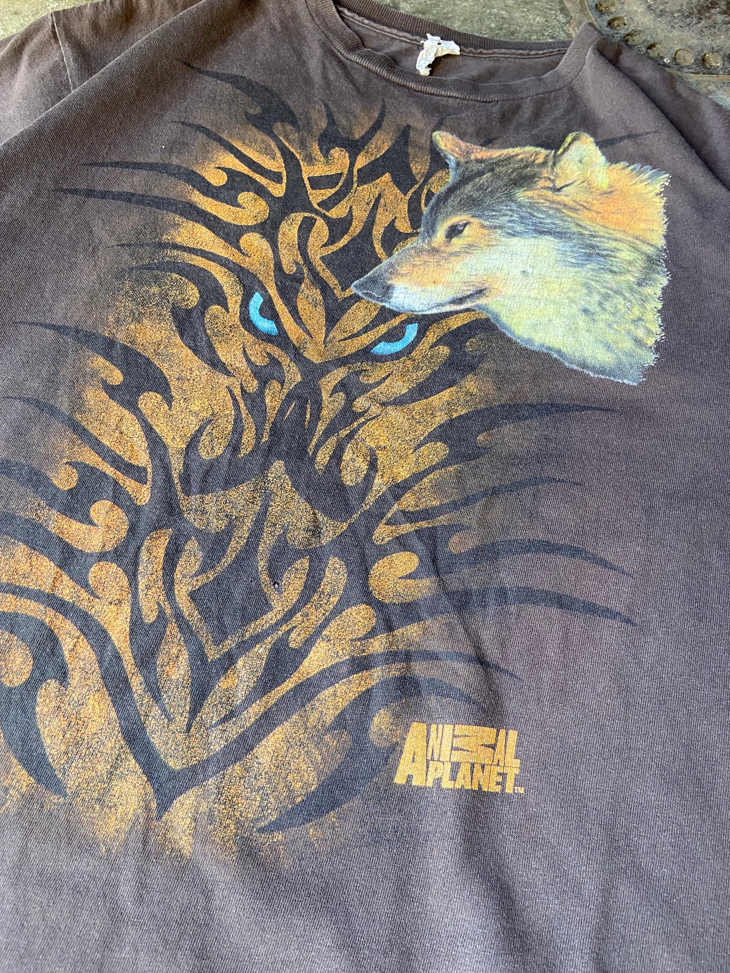 (L) 00s Animal Planet tee