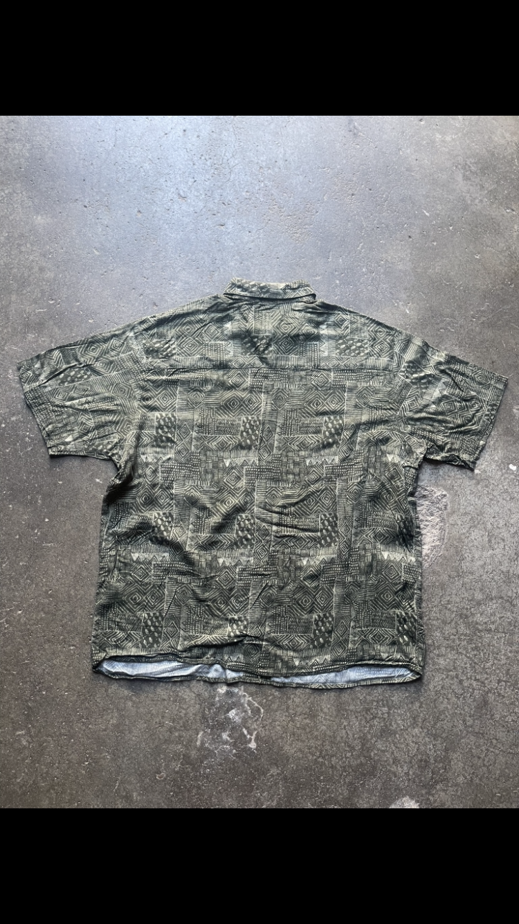 (XL) Natural Issue (Silky Touch) Button Up