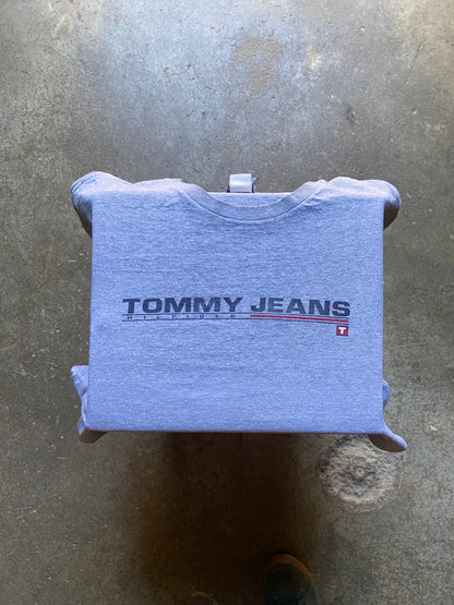 (L) Tommy jeans shirt