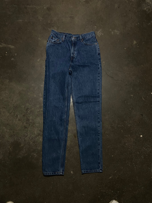 (10) Levi’s