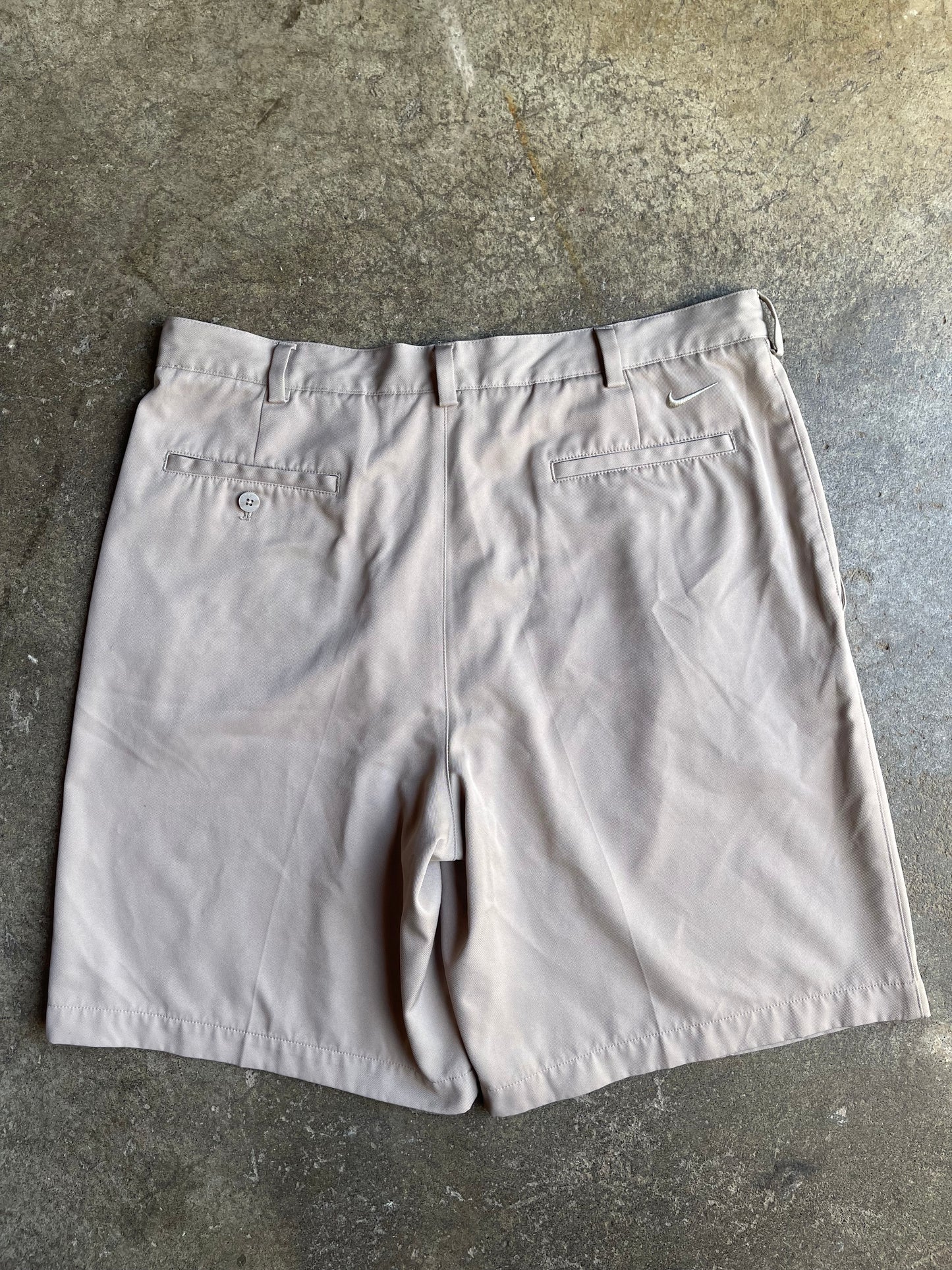 (36) Nike Golf Shorts