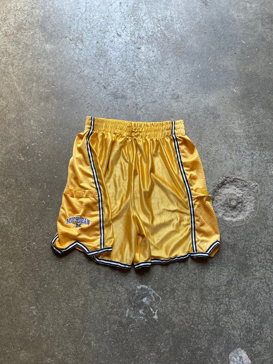 (XL) 00s Michigan hooping shorts