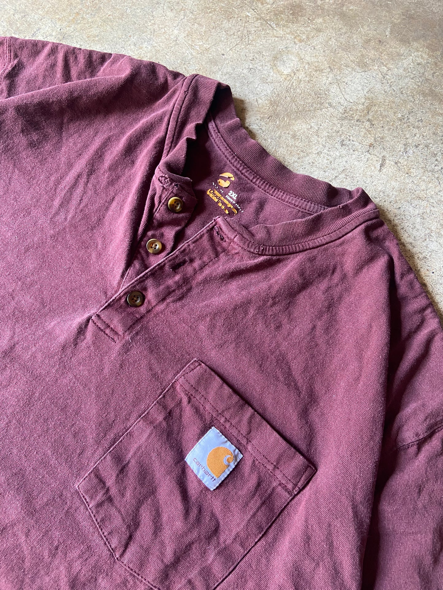 (2XL) 00s Carhartt tee