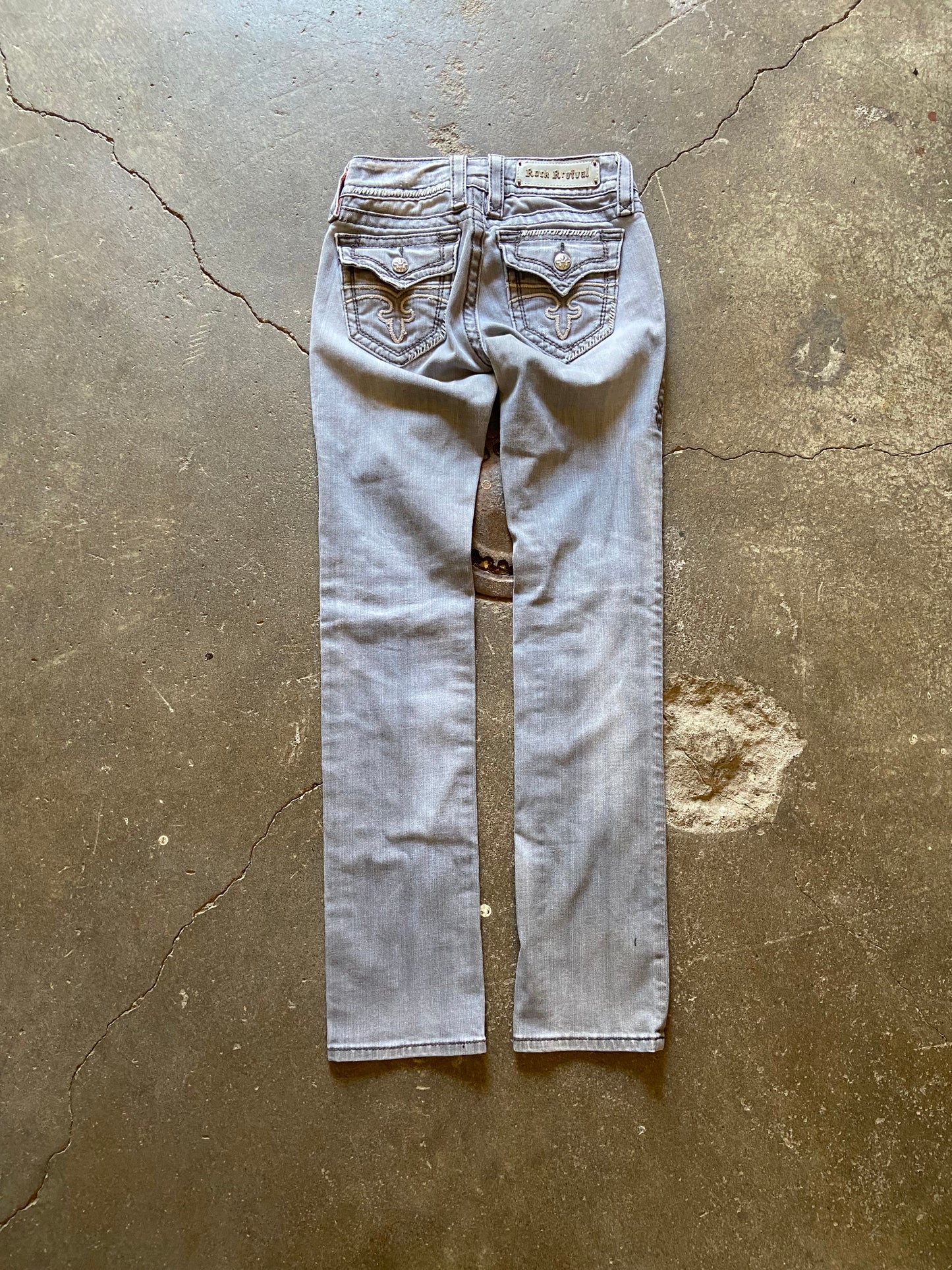 (26) Y2K style jeans