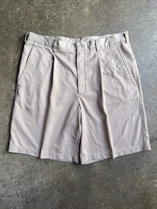 (36) Nike Golf Shorts