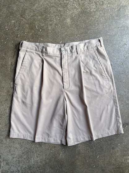 (36) Nike Golf Shorts