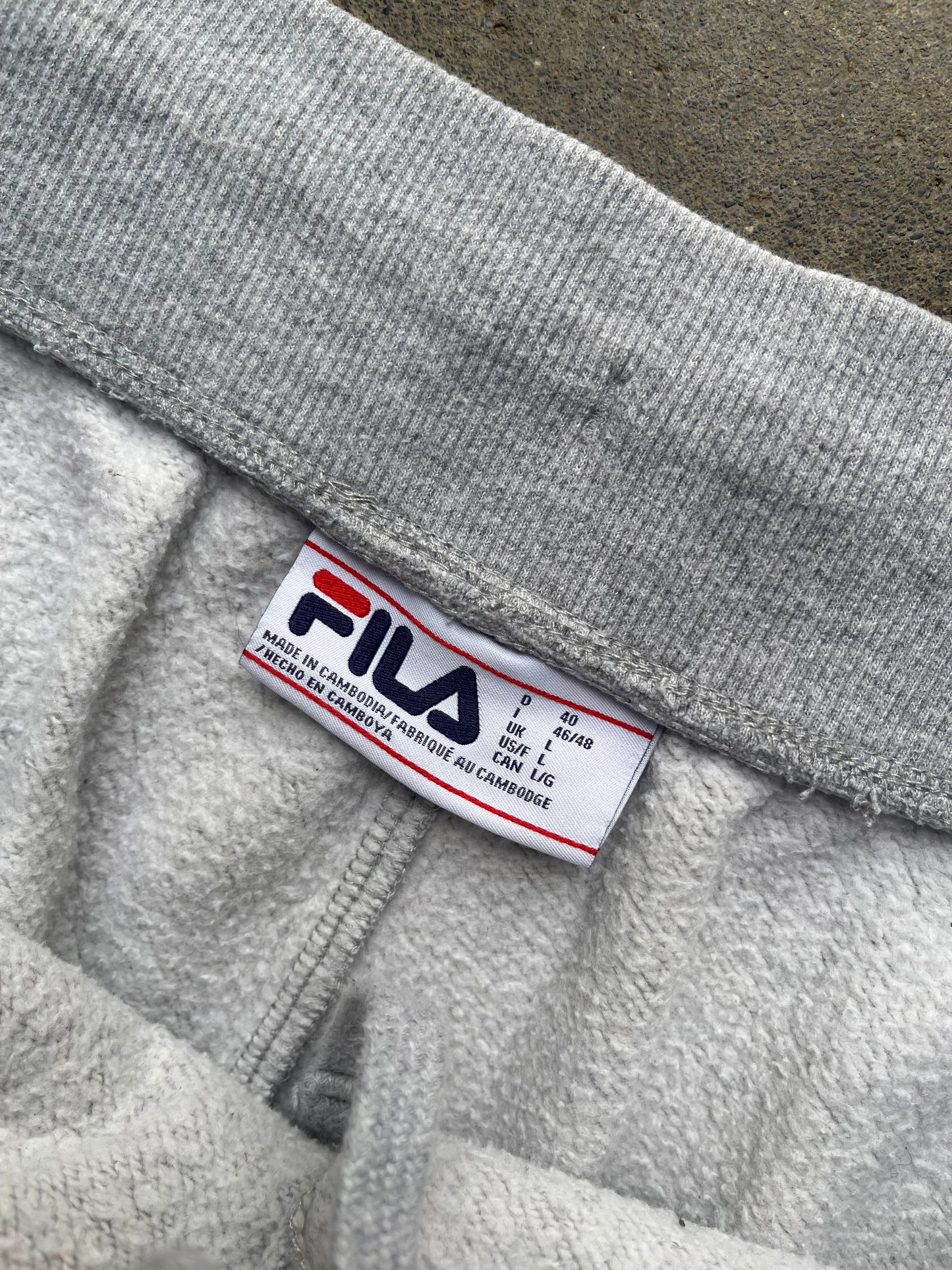 (L) 00's Fila Sweats