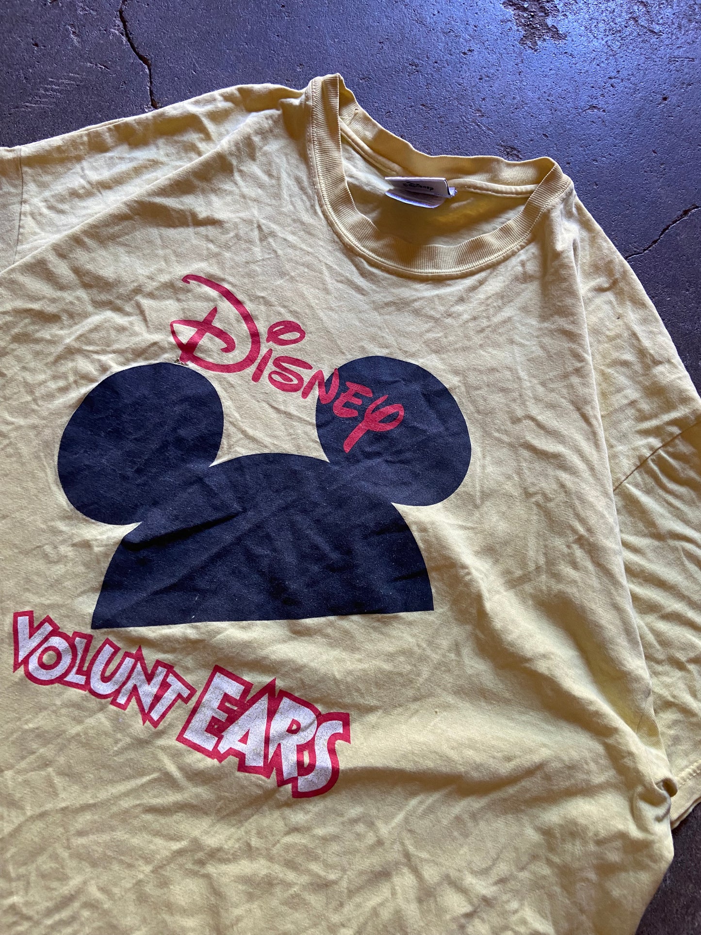 (2XL) 00s Disney tee