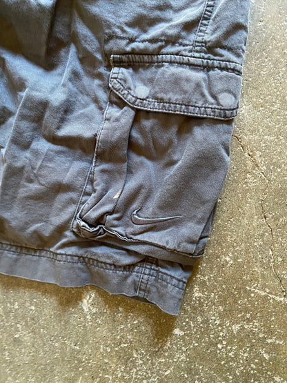 (36) 00s Nike cargos