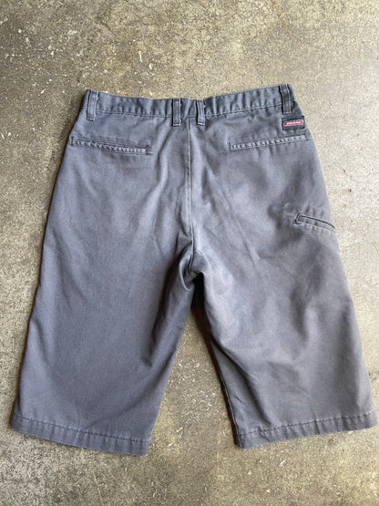 (32) Dickies Shorts