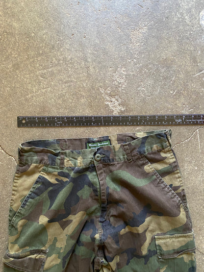 (32x34) Camo pants