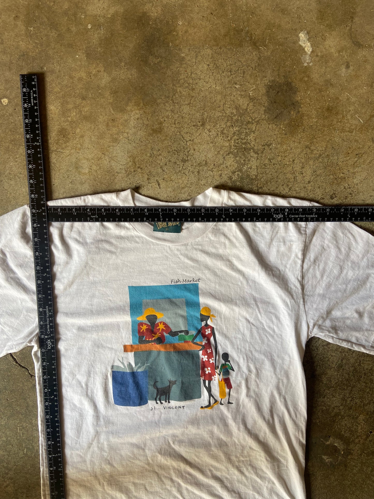 (XL) 90s Fish market tee