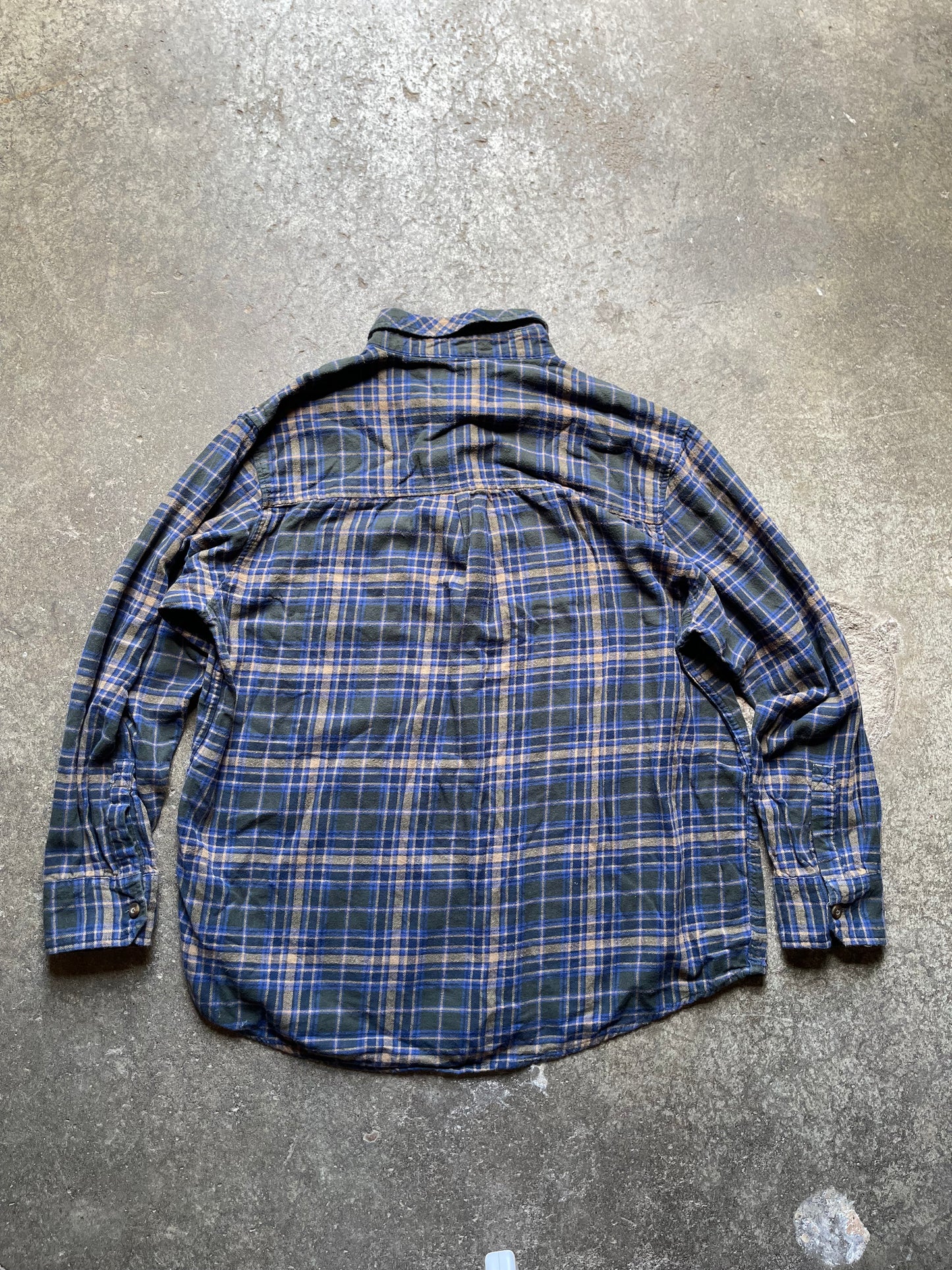 (XL) 00s button up