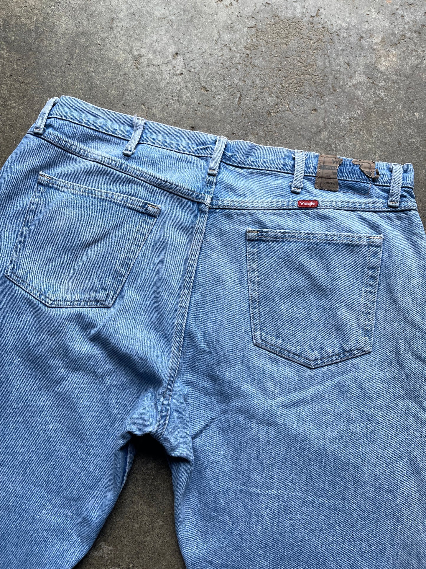 40 x 31 [wrangler jeans]