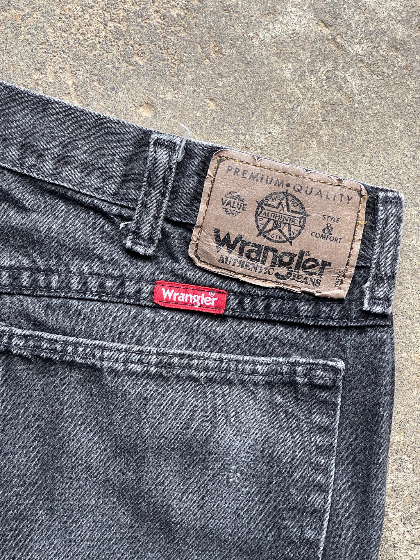 35 x 32 [wrangler jeans]